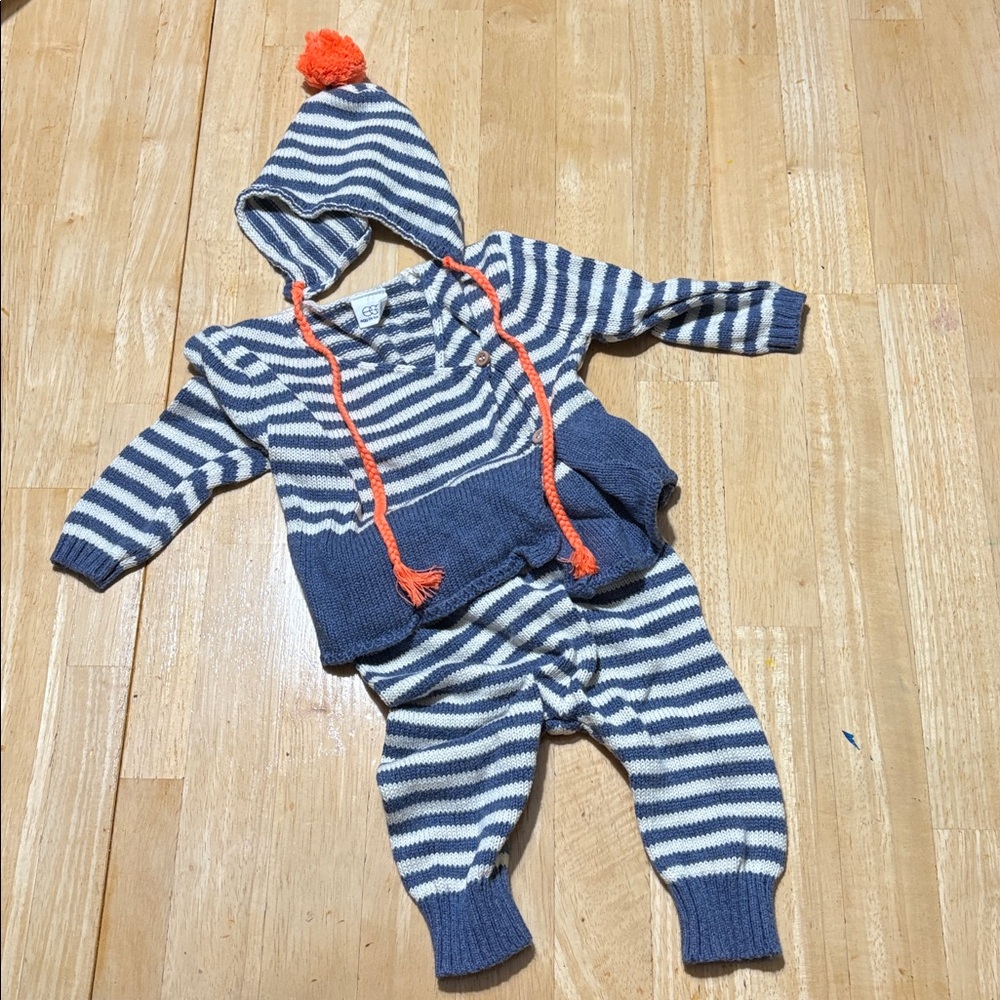 EGG Knit Baby Outfit